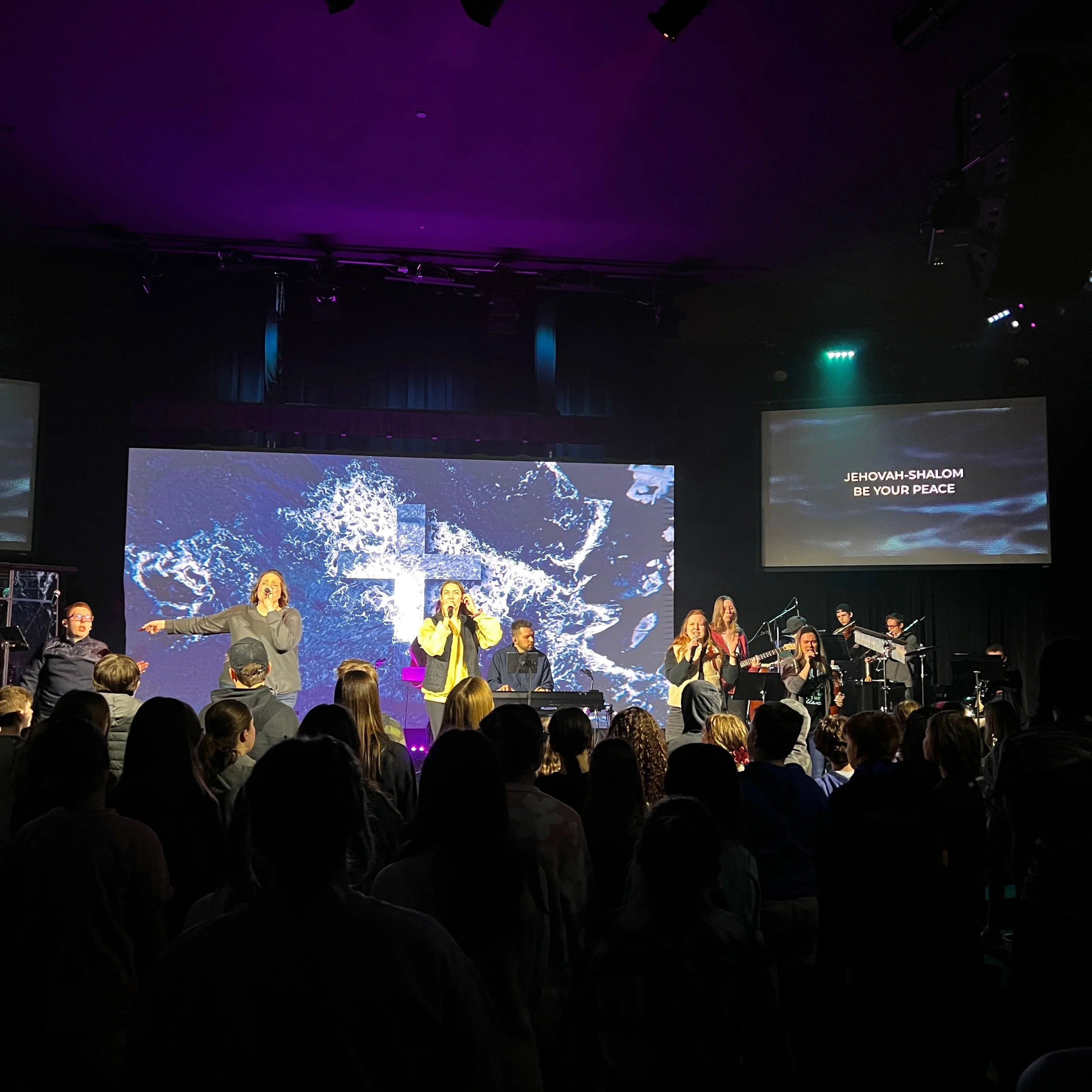 Youth_Worship_Web.jpg