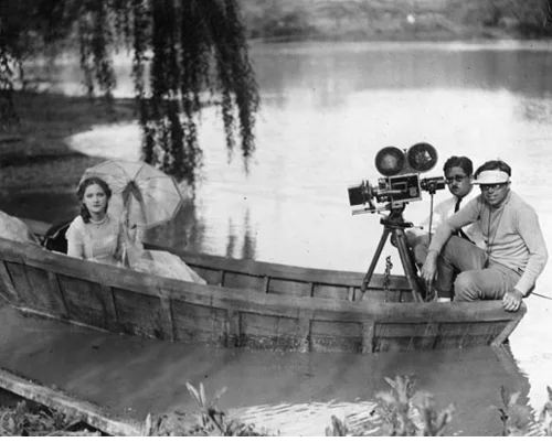 BARDELYS THE MAGNIFICENT Production Still showing leading-lady Eleanor Boardman, cameraman William Daniels and director King Vidor