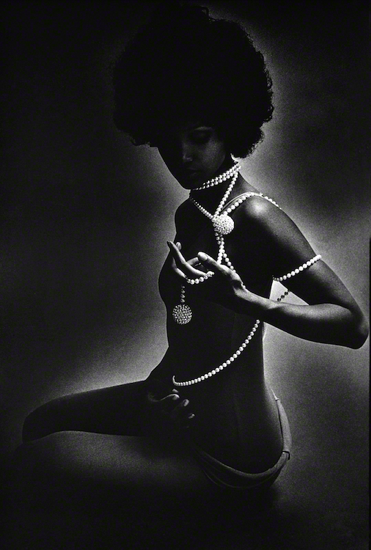 Woman in Pearls (1980)