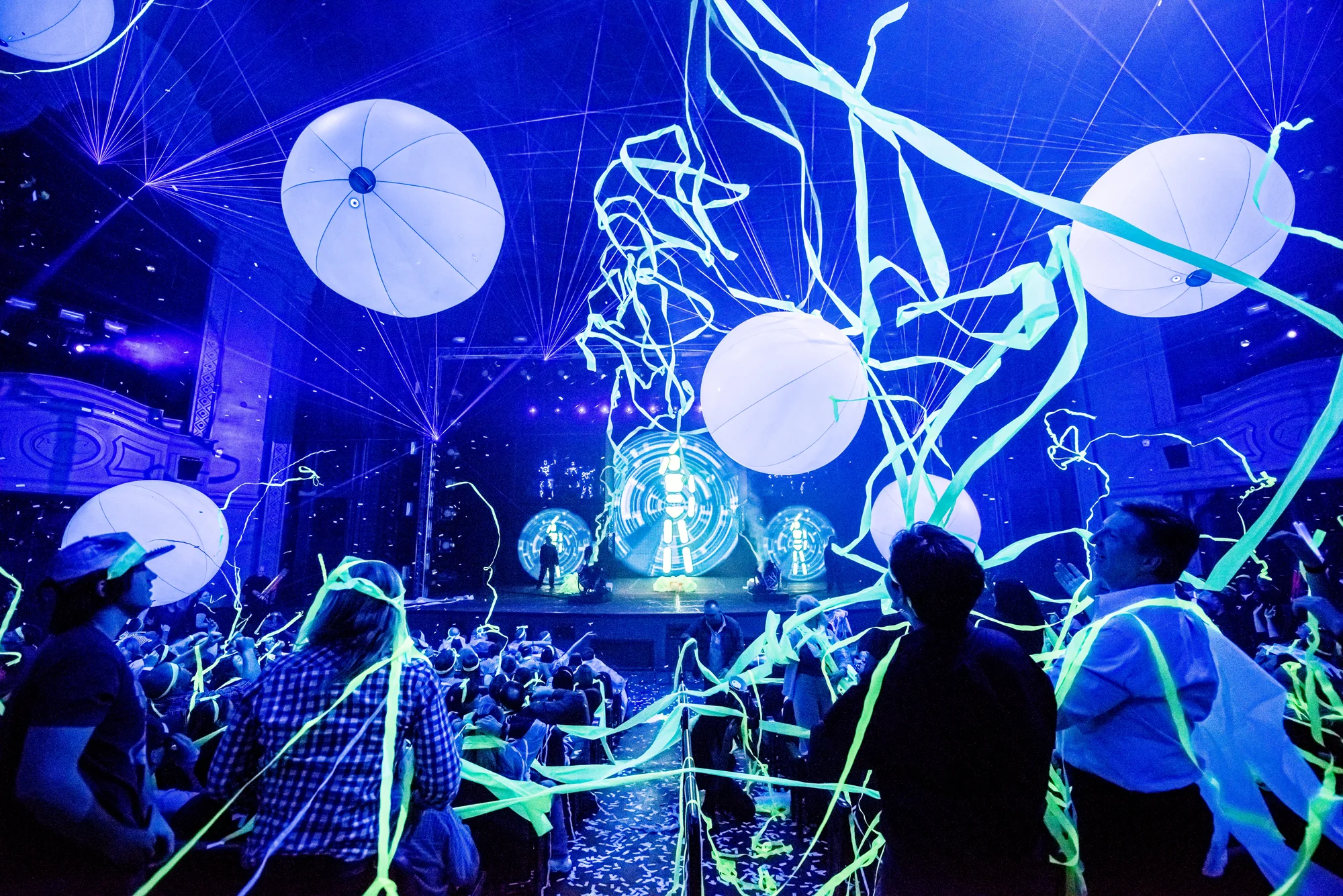 Blue Man Group / Ad Campaign / DARE TO LIVE IN FULL COLOR