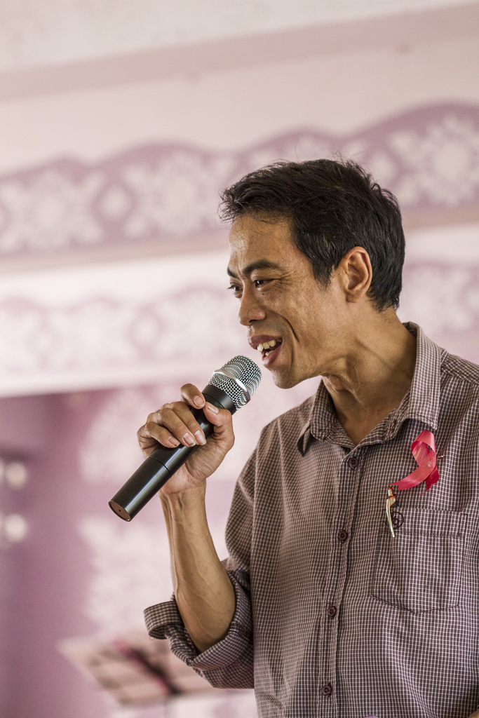 Pii Daeng, of Team Radical Grace shares his story with kids at the Mae Rim Juvenile Correction Facility.