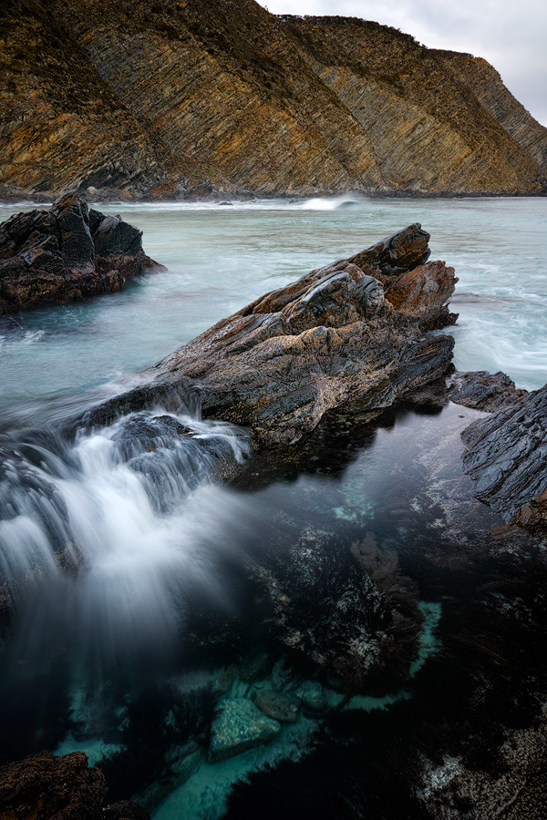 Sigma DP1 - The use of a polariser did away with glare and allowed the camera to see right through the crystal clear water surrounding Kangaroo Island. ISO 100, f11, 1/2sec