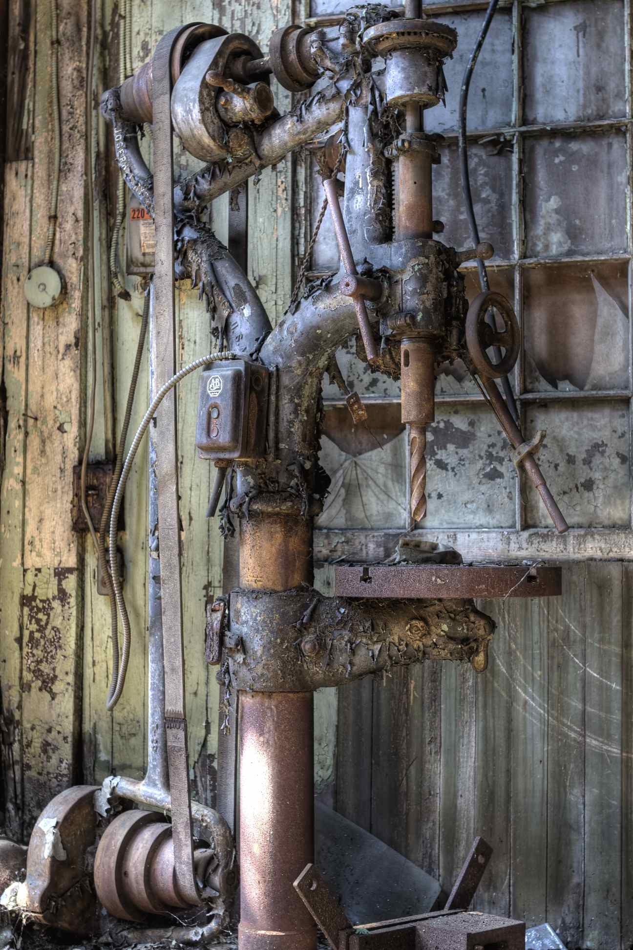 Fort Pitt Foundry: Dilapidated Drill Press