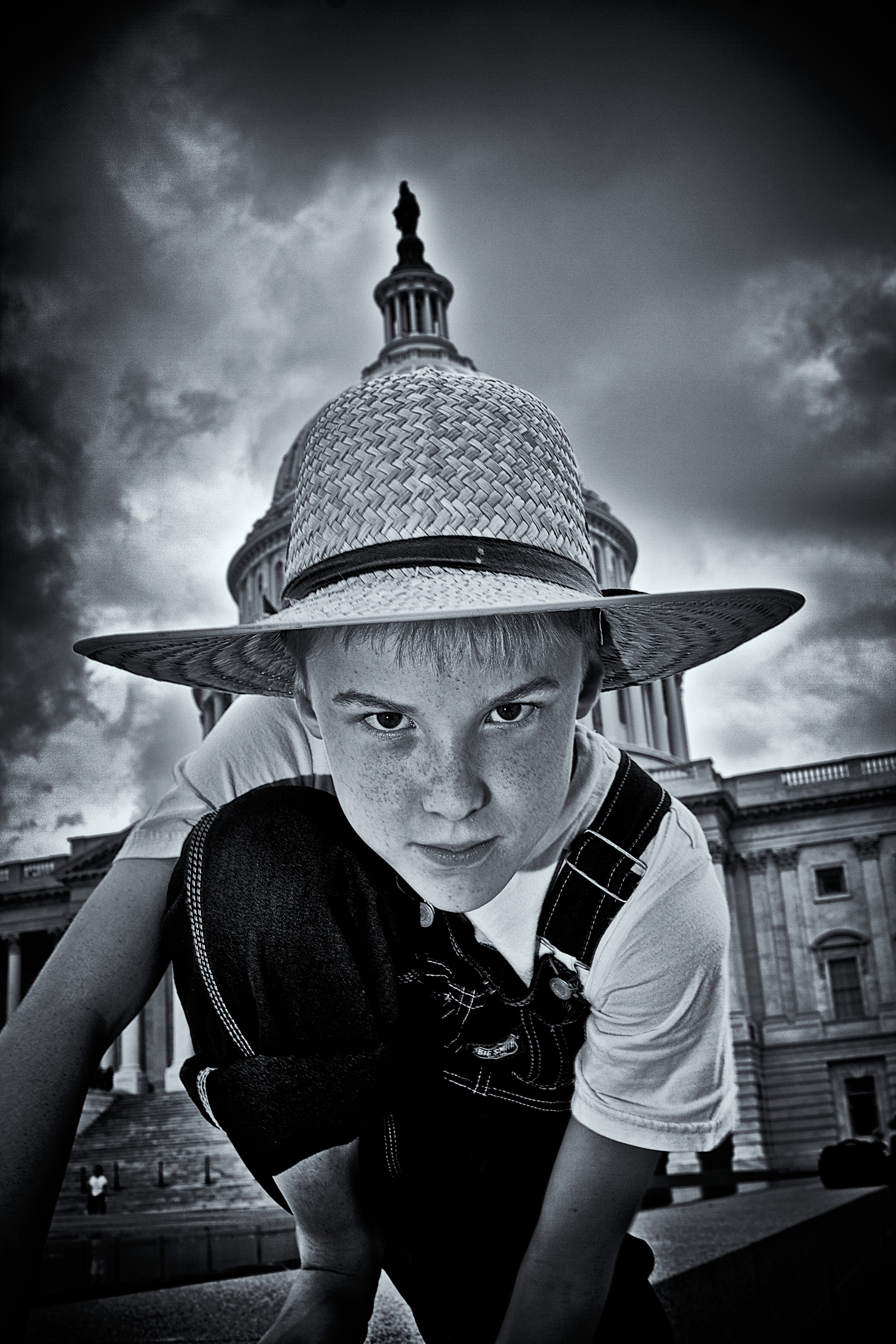 Tom and Huck: Tom Peering into You