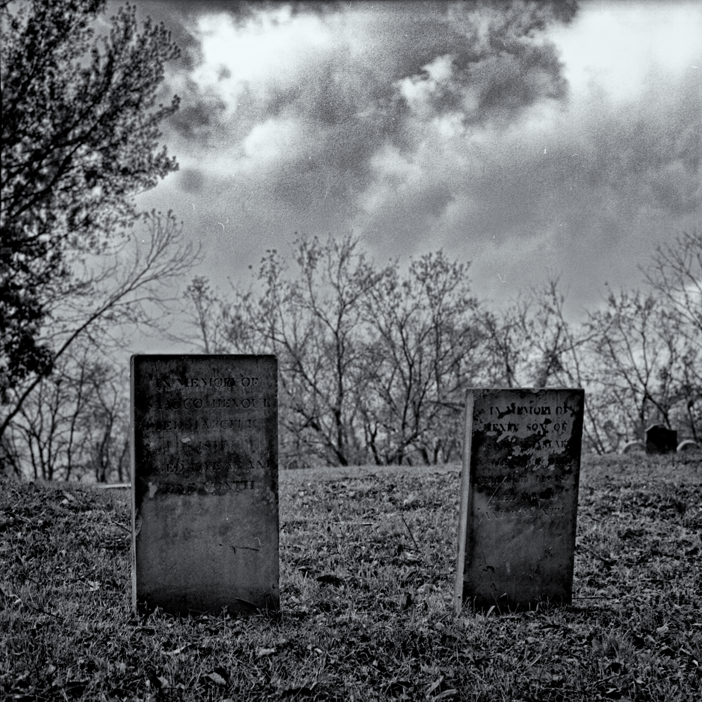 Dravo Cemetery: Unknown Family Headstones