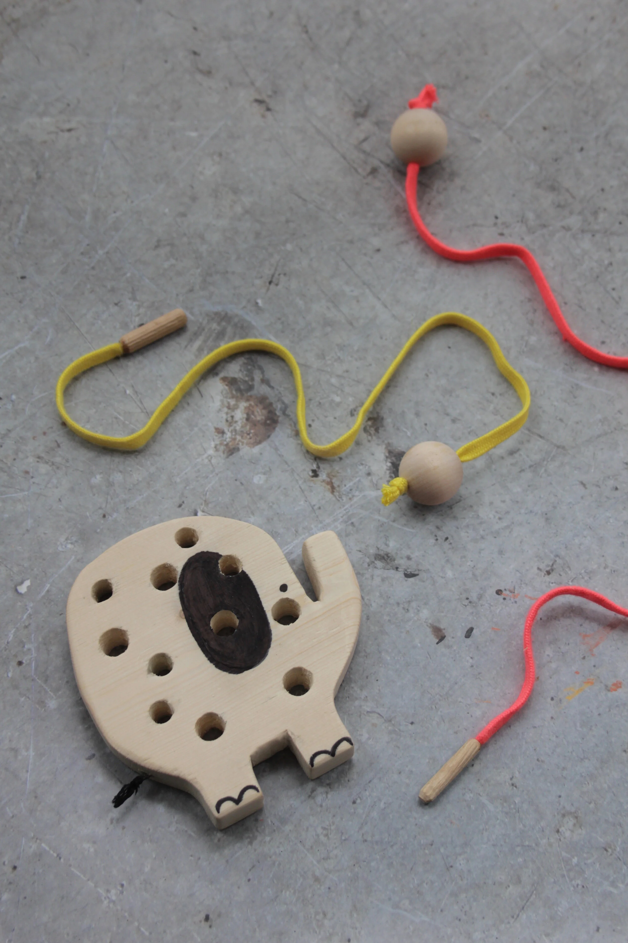 DIY lacing toy