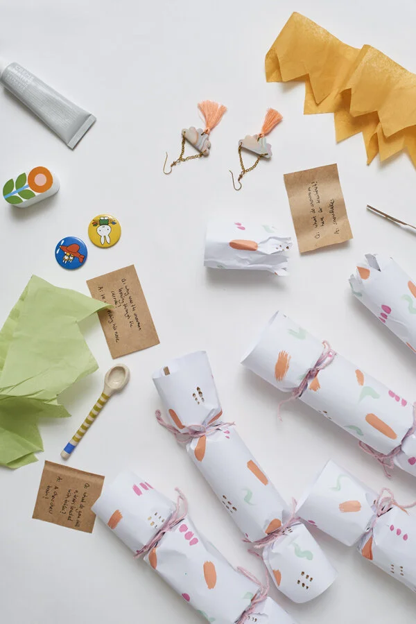 Make your own recyclable Christmas cracker