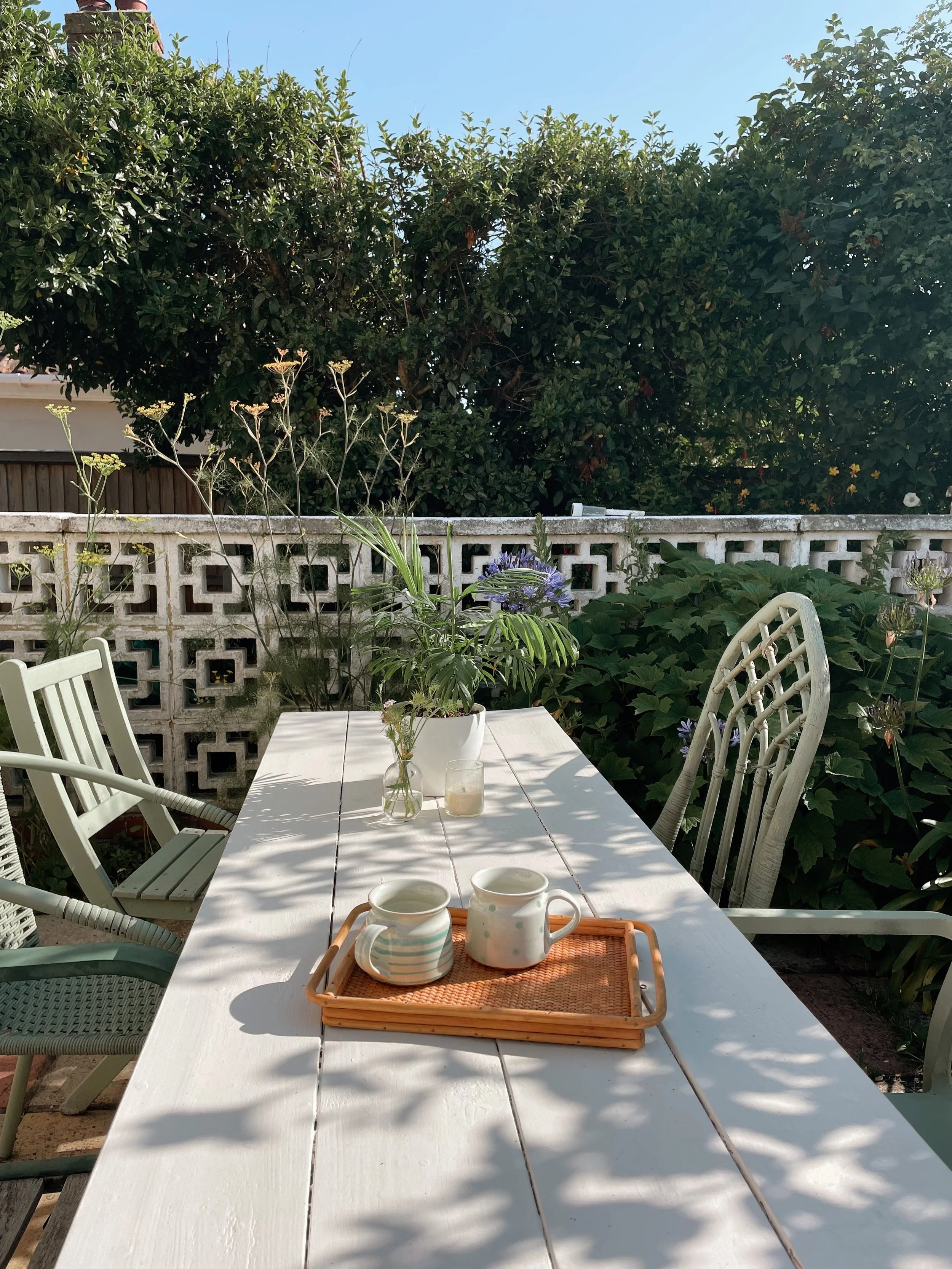 How to build a garden table