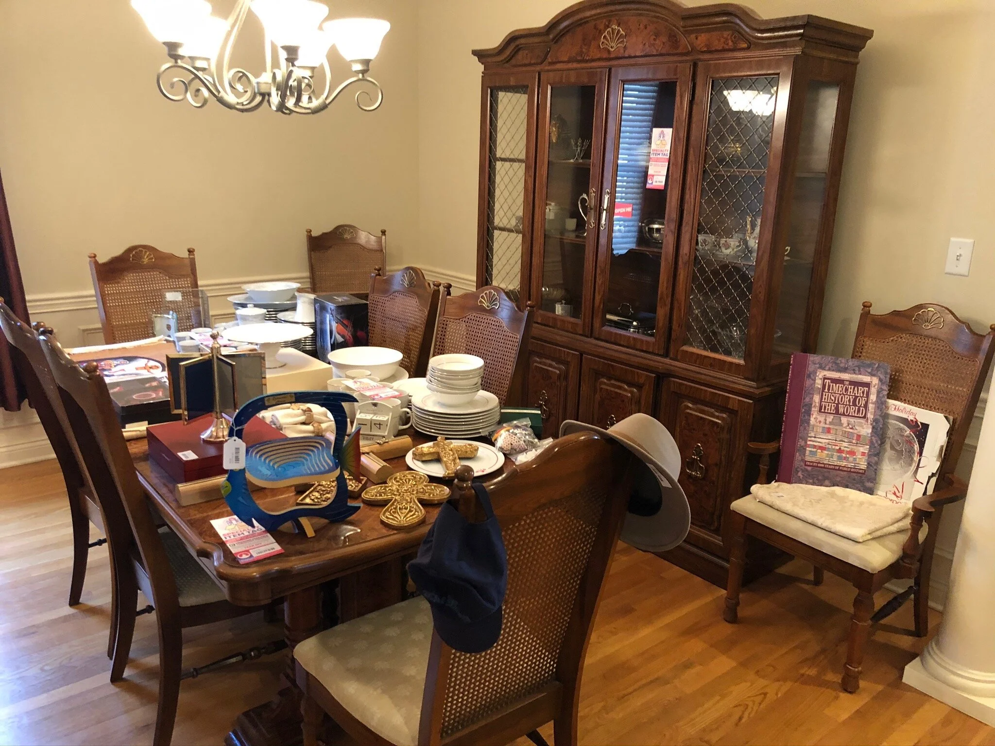 1 Day Moving Sale Beautiful Home in Village of West Clay Estate