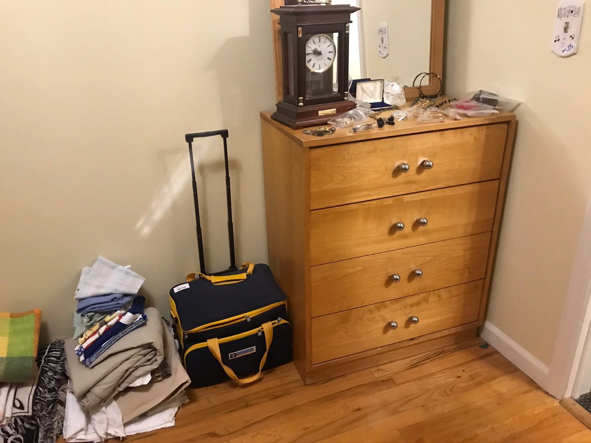 Full House in Indy with Furniture, Decor + More - Estate Sales Near Me