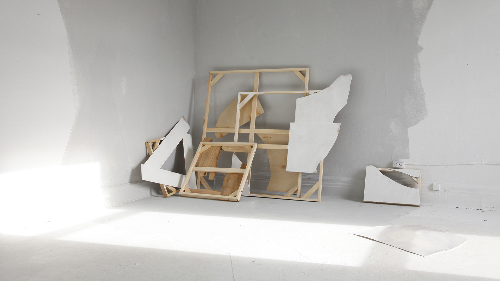Jessica Bell, Incident/Accident (2014); video still of digital video constructed from digital photographic stills; 22:39 minutes; colour, dimensions variable