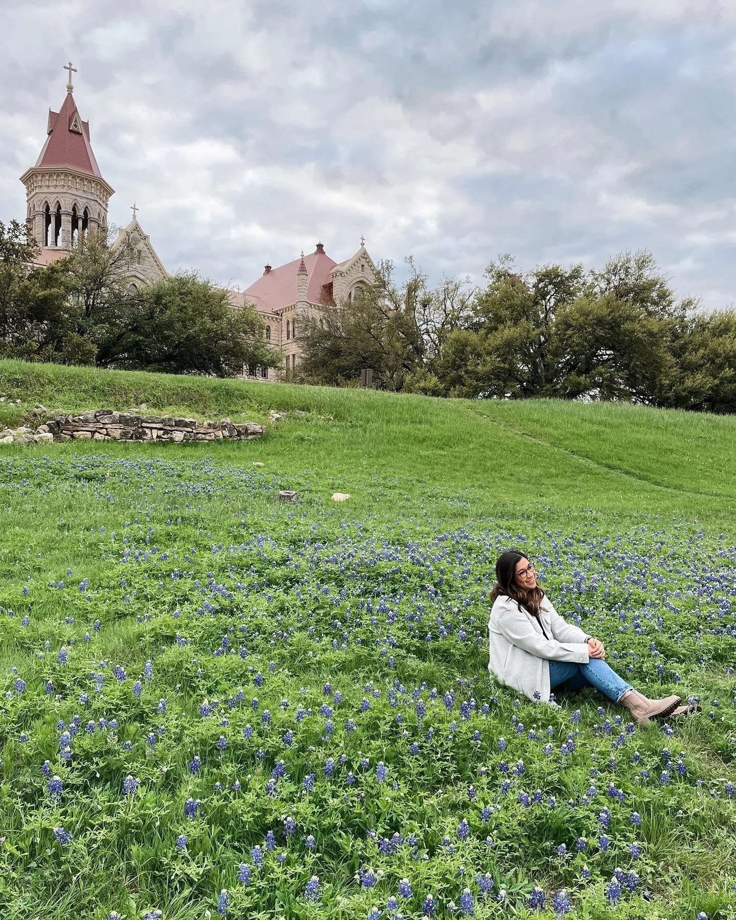 we love a good bluebonnet + main building combo. 💙

#seualumni