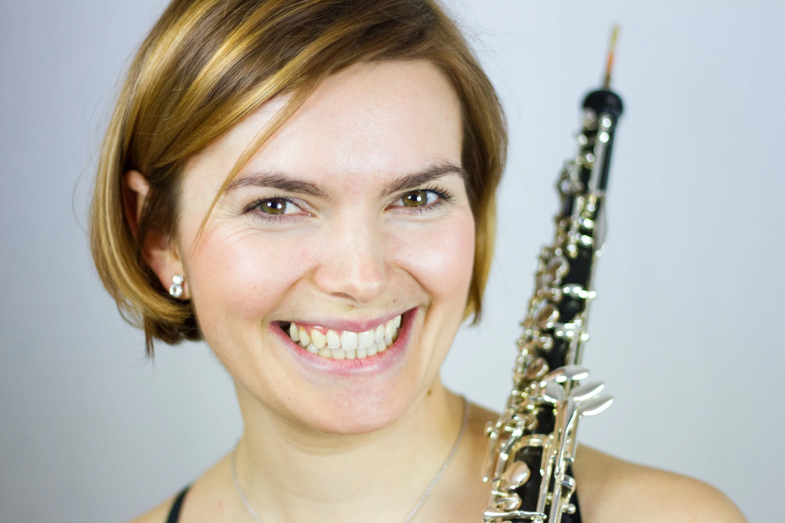 Andrea Dujak, Oboe