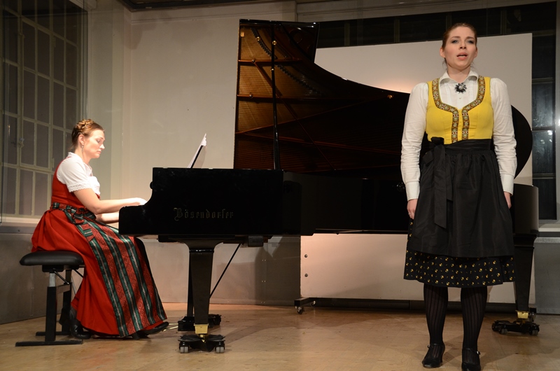 Chanda VanderHart and Frederikke Kampmann perform Britten Folksongs