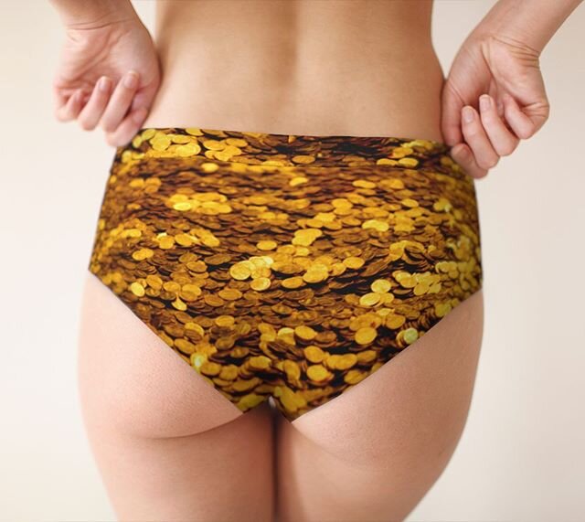 |ABUNDANCE CHEEKY BRIEFS| 
Rolling in that money, honey! To be worn when you&rsquo;re feeling expensive. 😏 ✨
How do you manifest abundance? 
#money #gold #abundance #lingerie #manifestation #underwear #lolwoowooshit #vanityfirephoto #vanityfire #tra