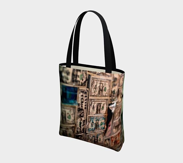 |NYC CHINATOWN WALLPAPER TOTE|⠀
⠀
Just when you weren&rsquo;t sure that we had the product for all your abundance-manifesting desires, me made sure your bag was lined with cash. Flaunt it baby!⠀
⠀
#coldhardcash #richbitch #moneymoneymoney #nyc #china