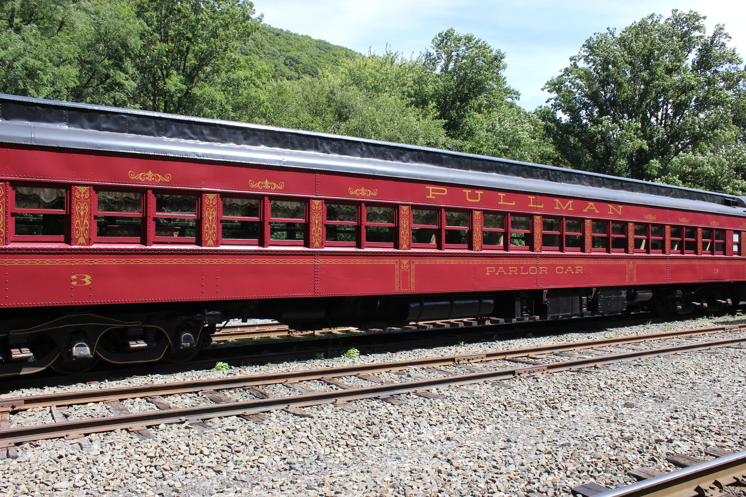 Our Trains — Reading Blue Mountain & Northern Passenger