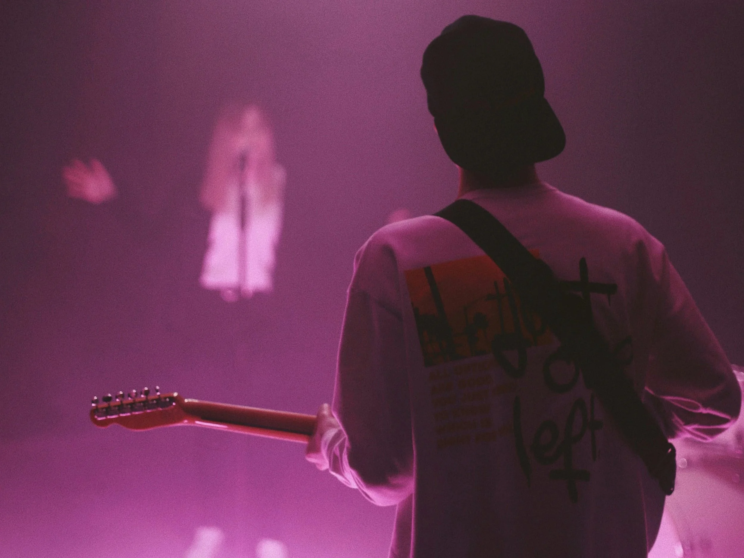 The Visual Sonic: Crafting an Immersive Artist Identity