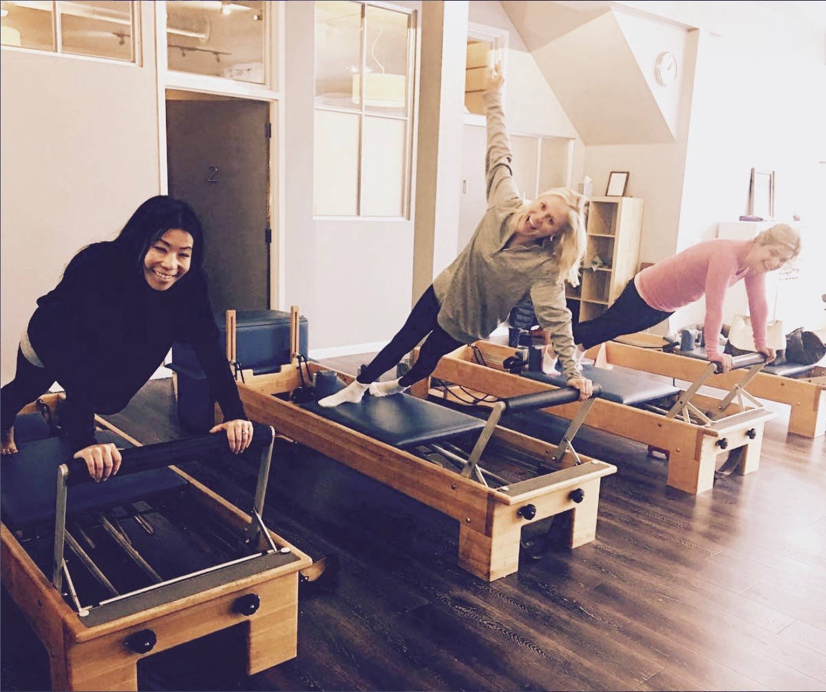 postnatal-pilates-group-class.jpg