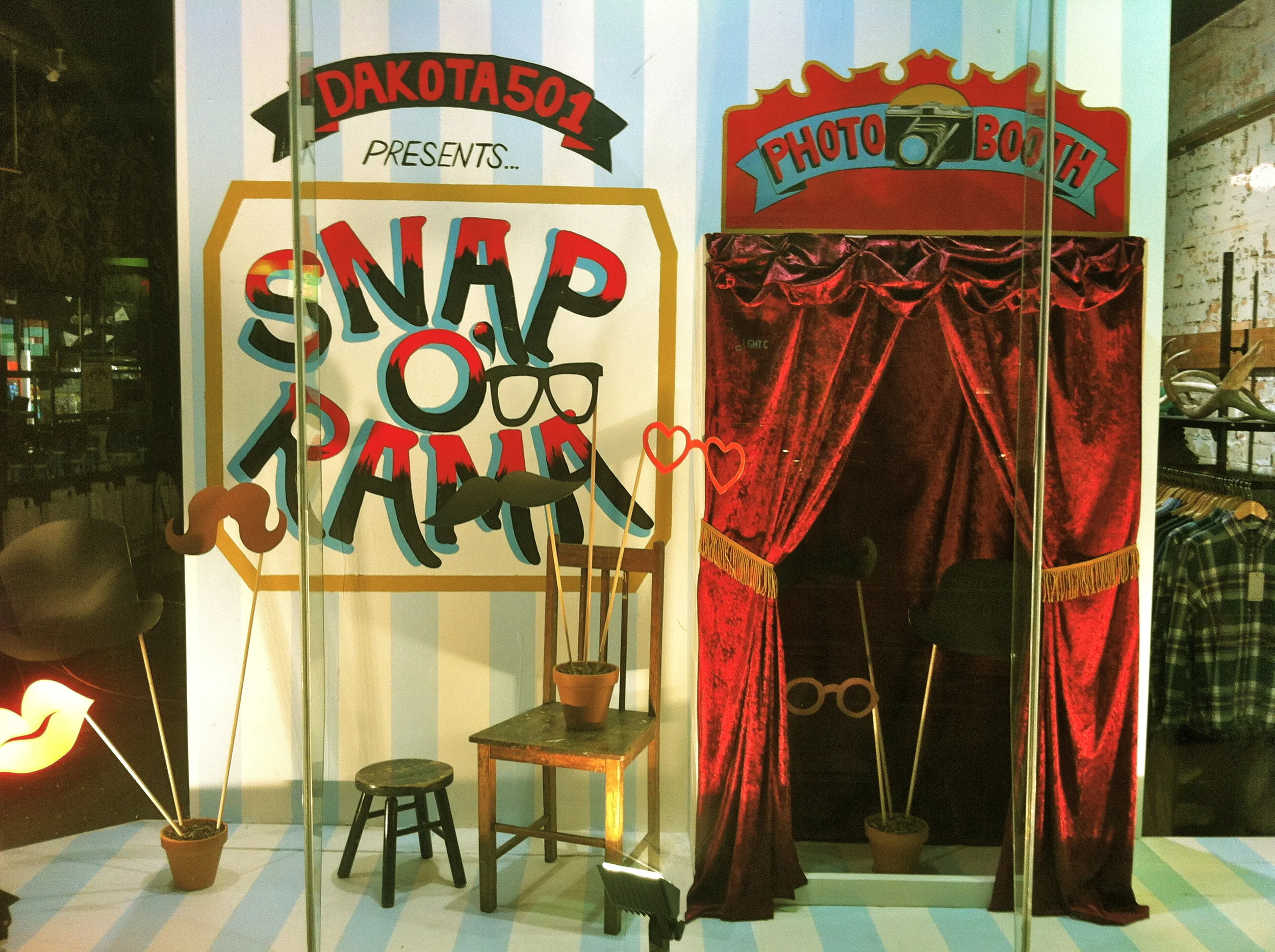  SNAP O RAMA CONCEPT AT DAKOTA501 2011 