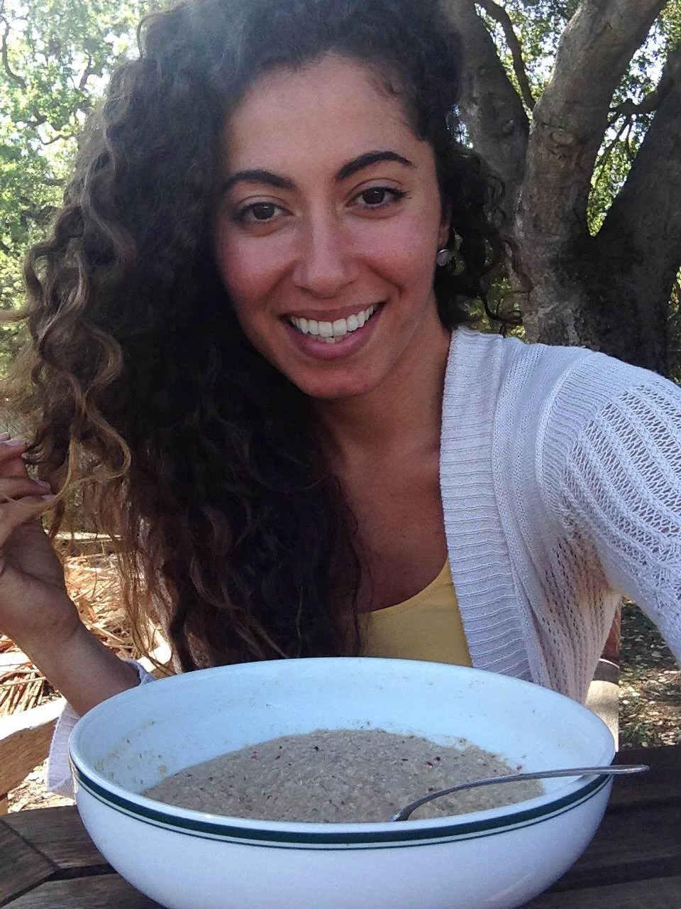 Raw, Delicious Oatmeal Recipe (it's so good it's perfect as a dessert too!)