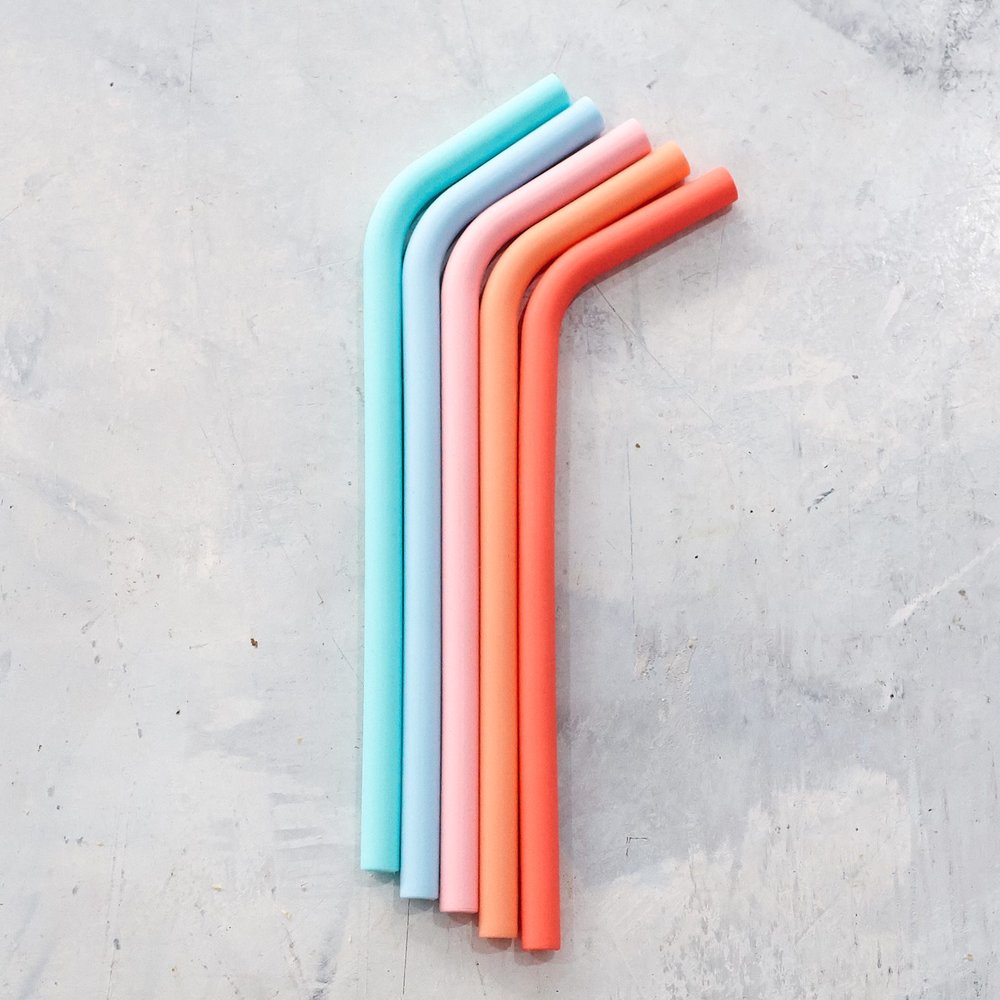 ICONIQ Re-Usable Silicone Straws with Cleaning Brush - Pack of 6 - Lar