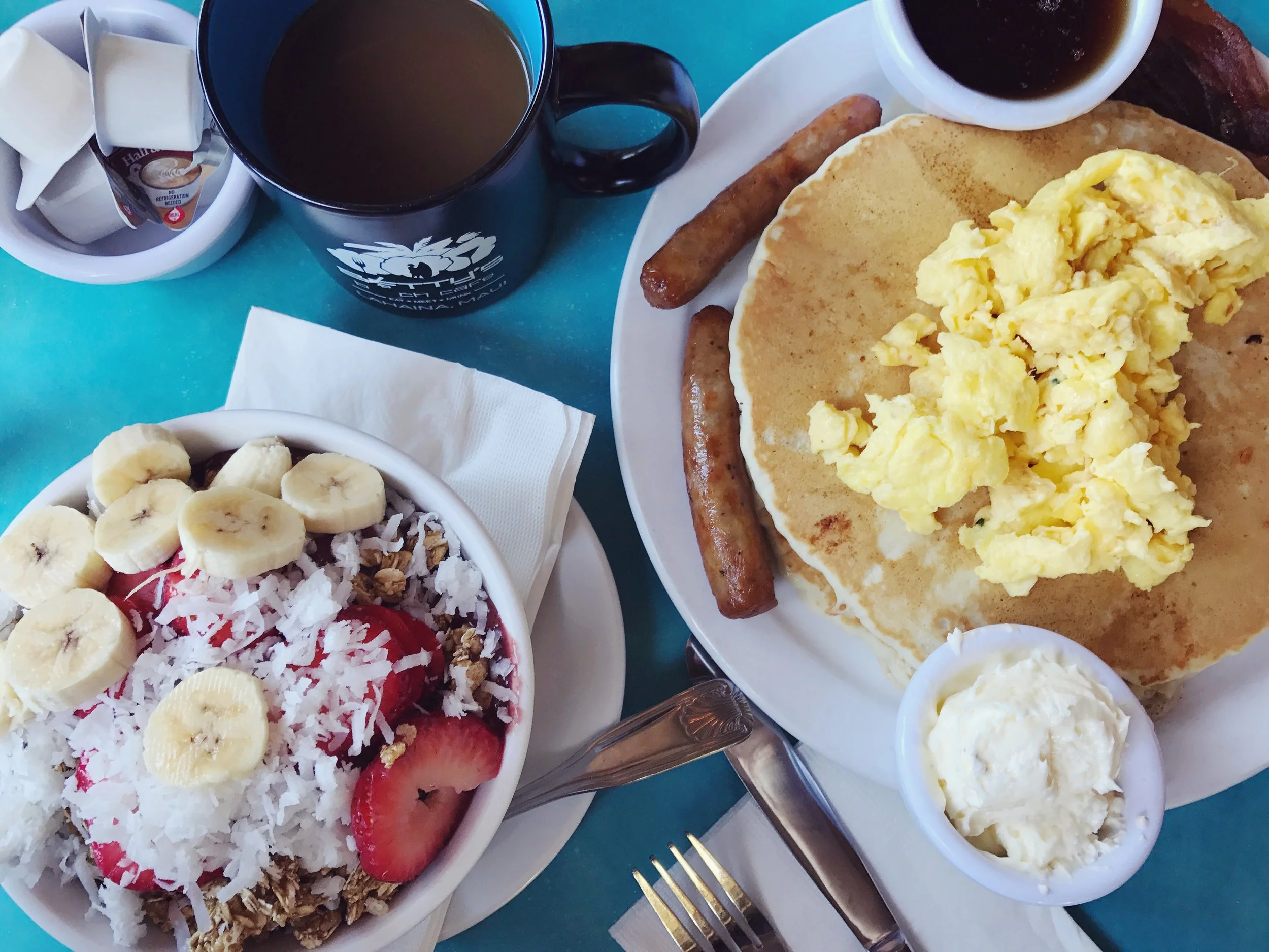 bettysbeachcafemaui.jpeg