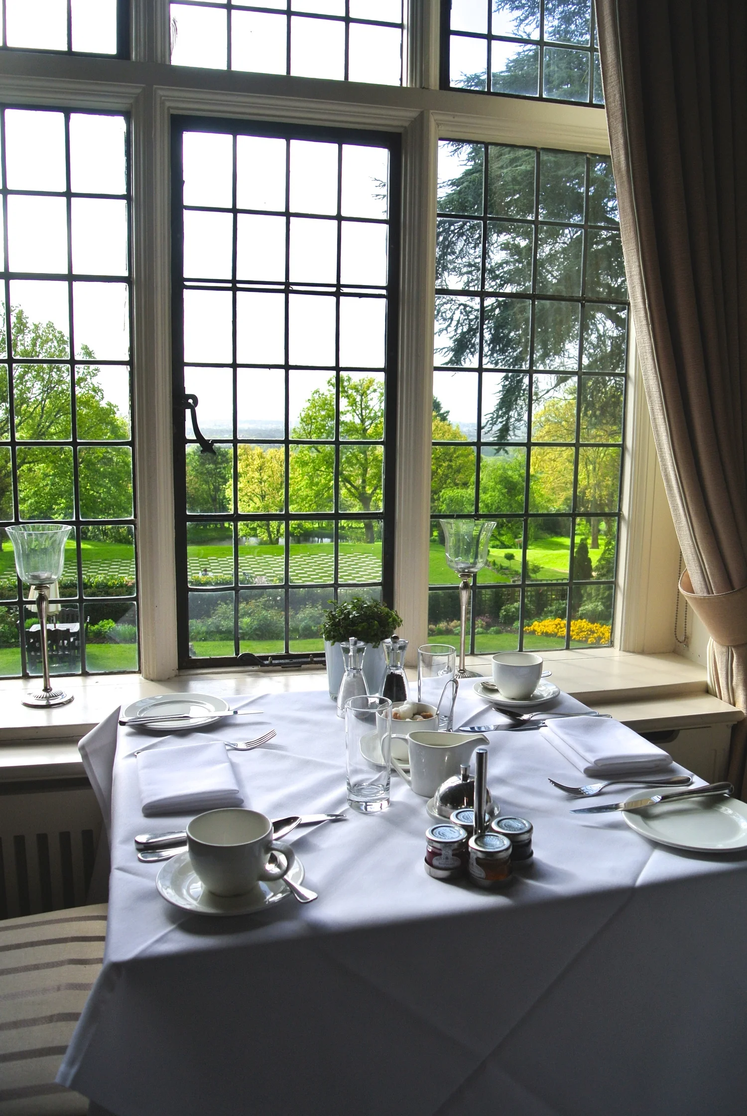 Laura Ashley | A Getaway... and a Giveaway