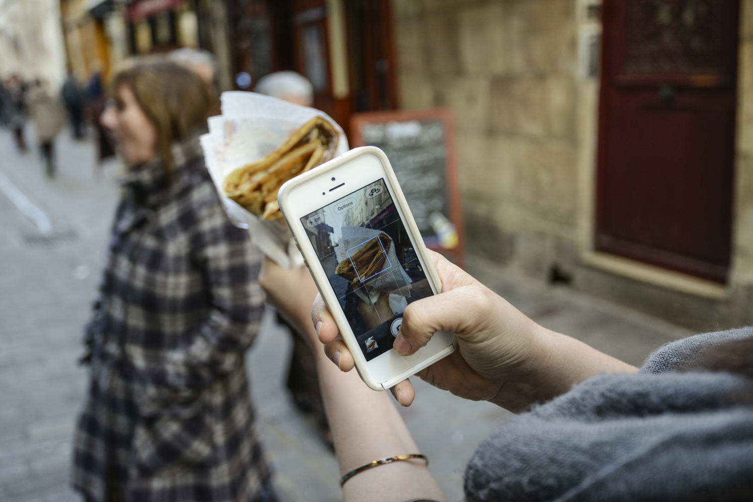 Viola's Party Favor | iPhone6 Giveaway!