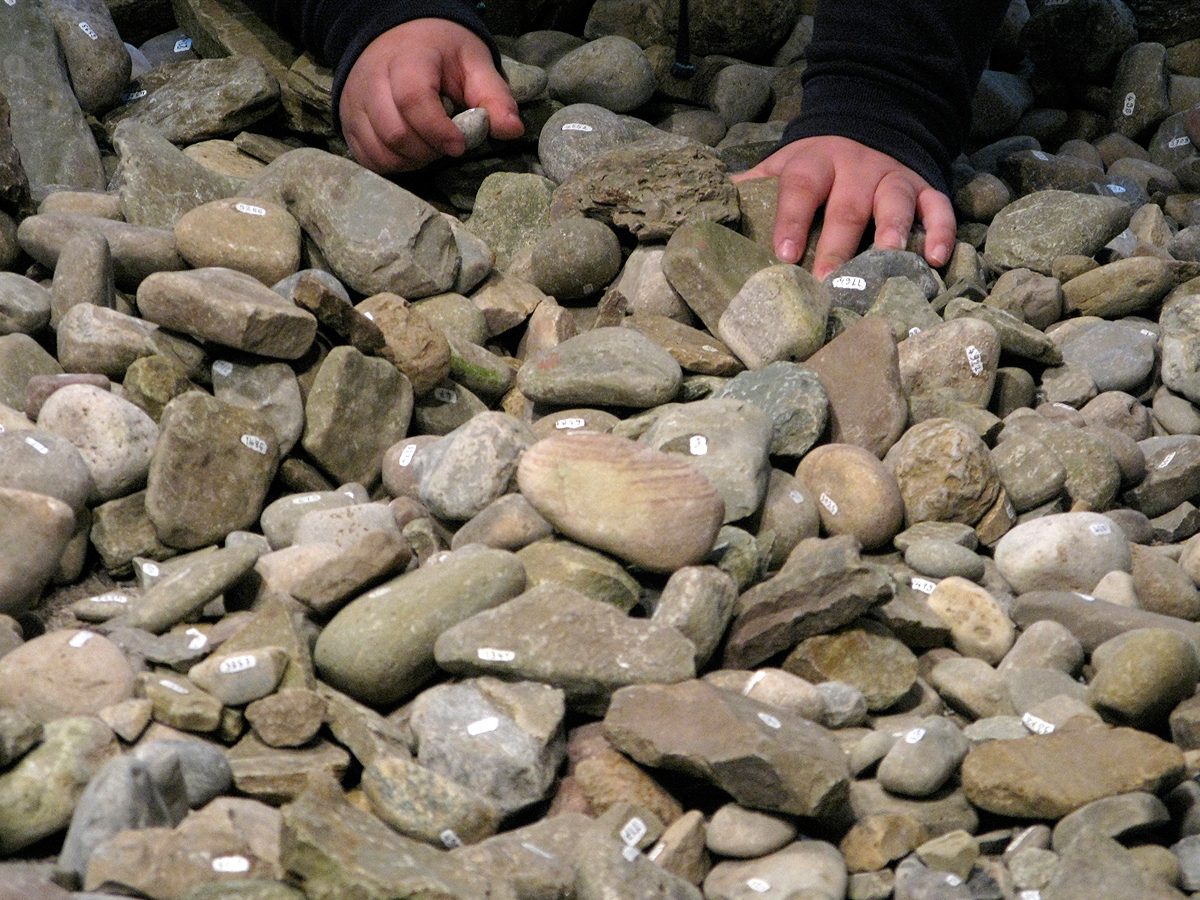 Lenka_Clayton_7,000_Stones_02.jpg