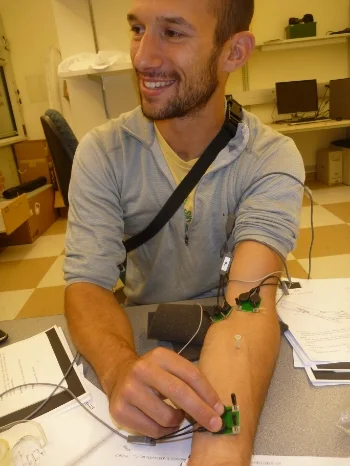 Intramuscular electrode inserted with needle in forearm