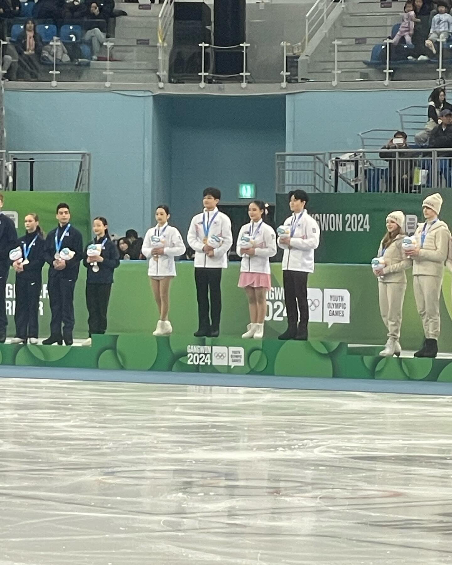 What a difference a day makes.  Congrats to Jinny and Namu and Team Korea for their Gold medal in the Team Event😀 #teamkorea #gangwon2024 #vancouvericedance
