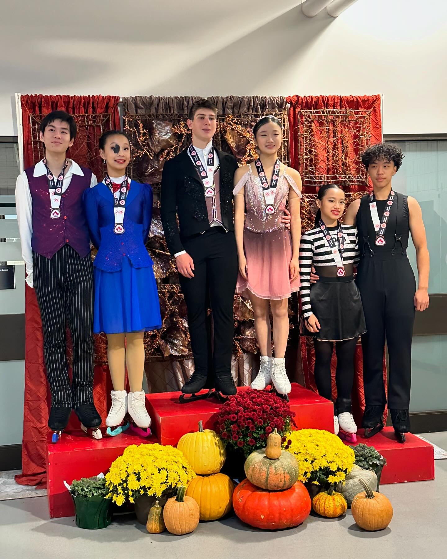 Congrats Hannah and Nathan on your silver medal at Octoberfest in Barrie Ontario😀 Also Mia and Olivia for your 4th place finish👍🏻 #bcyksection #vancouvericedance #skatecanada