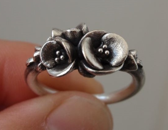  Tiniest Bouquet of Poppies, Ring in Sterling Silver. 