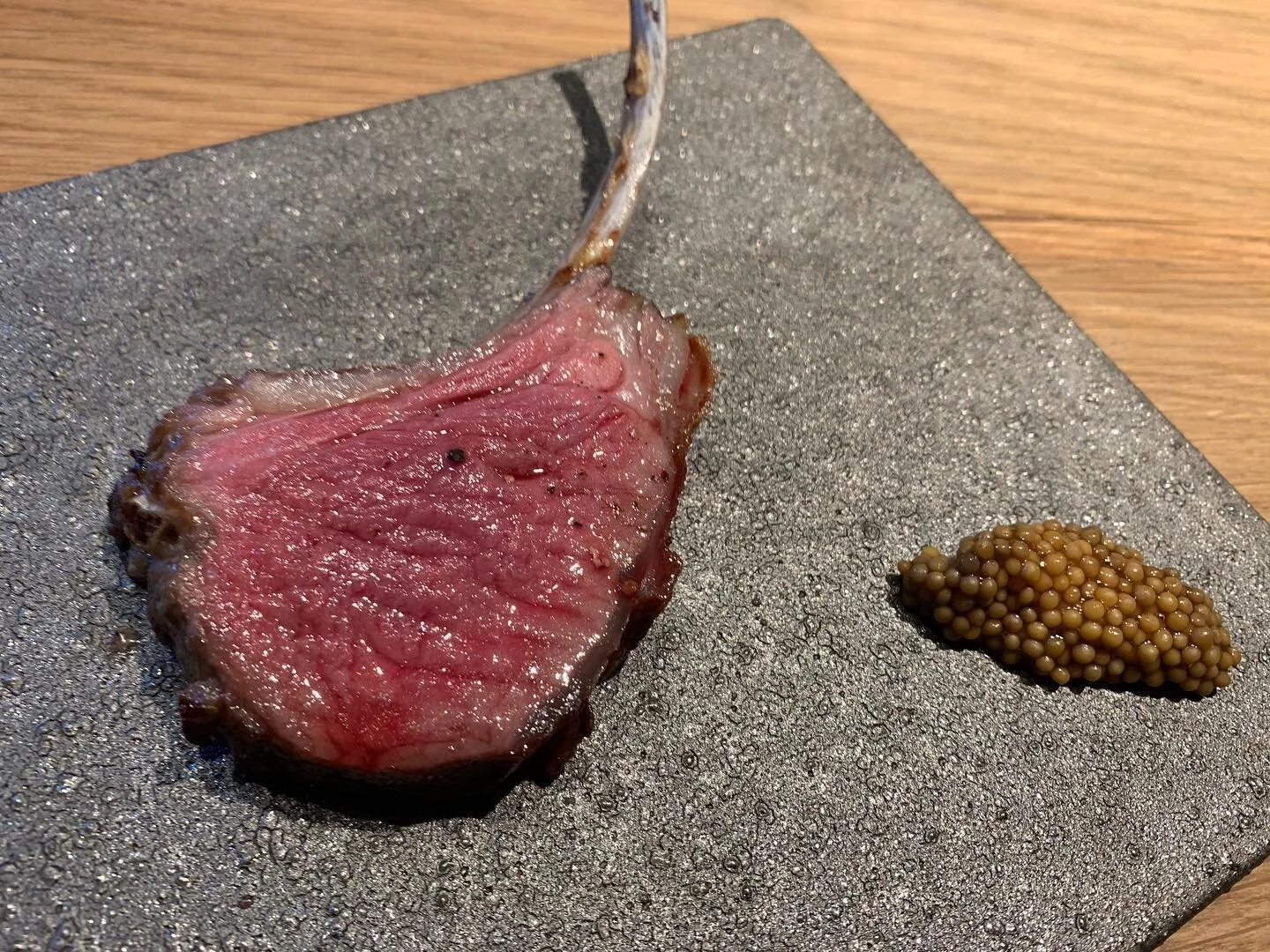 羊肉をめぐる冒険
北海道せたな産ラム ~ 本当に美味しい❕
Must visit Hitsuji Sunrise' new establishment. Australian Pasture fed cutlets are amazing and the Hokkaido lamb Carpaccio is incredible. 
#aussiebeeflamb #cobramestate #lamb #extravirginoliveoil #openingparty #子羊 #おいし