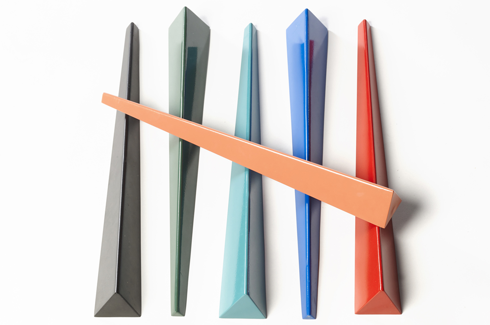 2. Adaptable color legs by Avandi.jpg