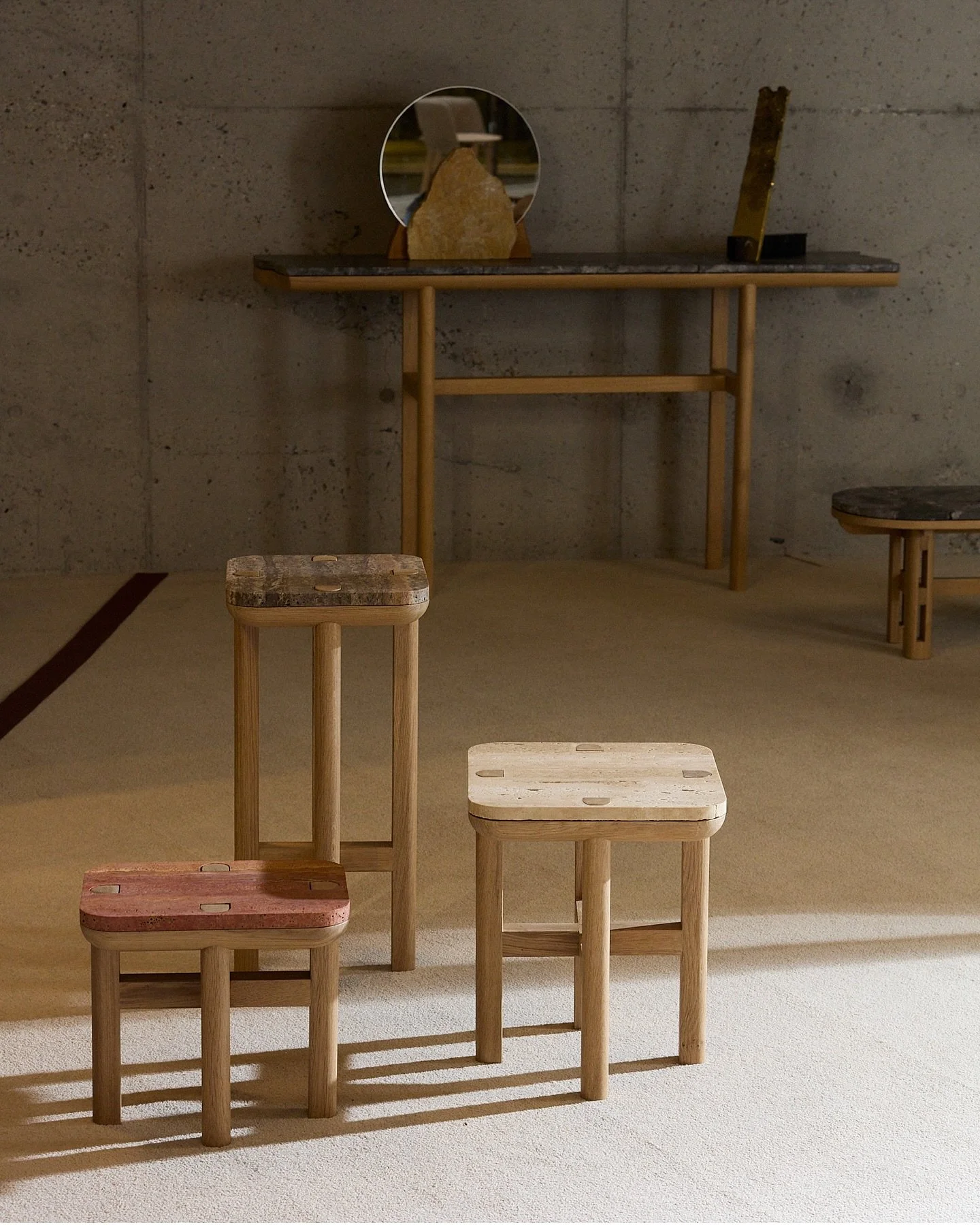 The Connections collection launched two weeks ago at @curated.brussels 🔥

Combining reclaimed marble and local wood from the Sonian forest, this collection explores how these two materials connect in a circular way, aka without screws or glue 🪨🪵

