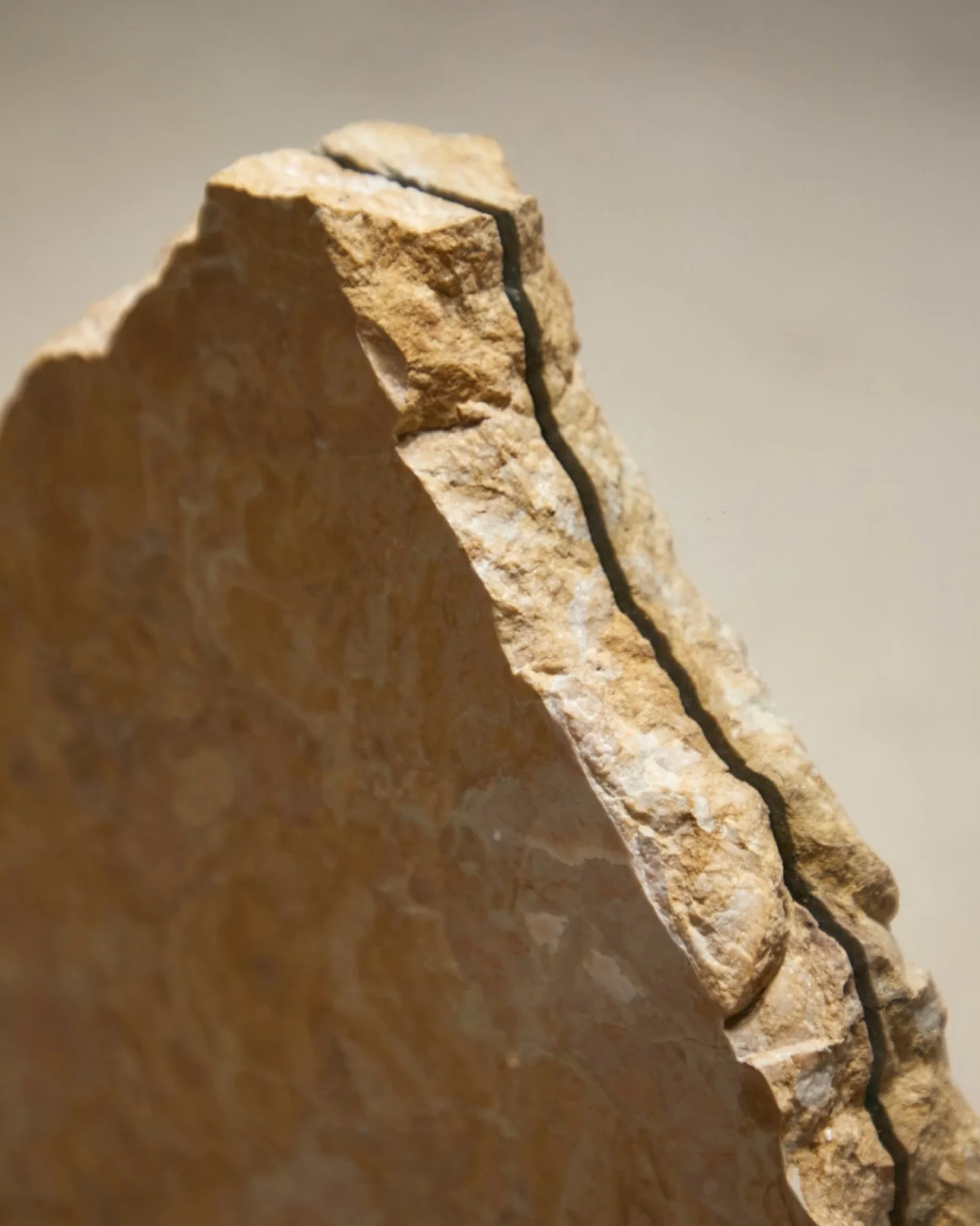 Join me in discussing the beauty of imperfections @maisonetobjet before tomorrow night ⚡️

&mdash;

Maison&amp;Objet Paris
15-19.01.2026

Belgium is Design
Hall 3 Decor&amp;Design
Stand D84-E83
📍Parc des Expositions - Villepinte

Joint booth by @bel