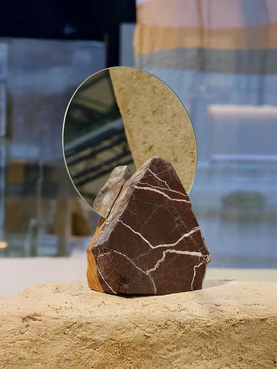 Melissani_Ariane van Dievoet - Horizons partition textiles_La Gadoue - Natural headboard_Cru ©Jules Toulet.jpg