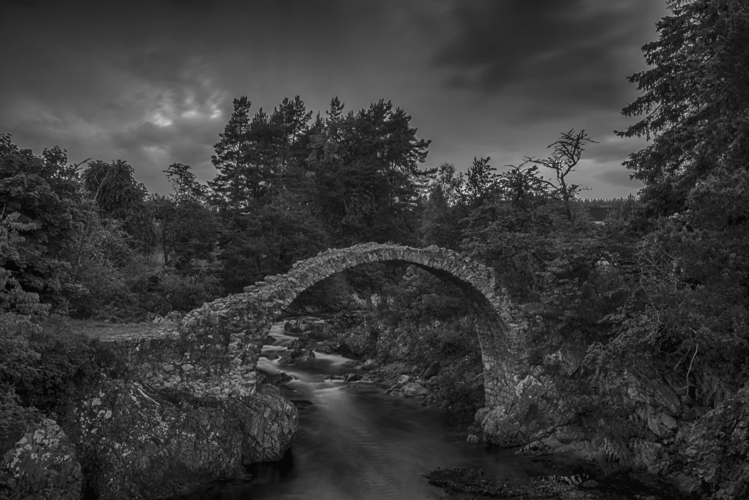 Black and white shot of the Packhorse Bridge