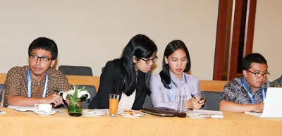 Andhyta Firselly Utami and Kania Muksin represented G20 Youth Indonesia. Photo credit: UKP4