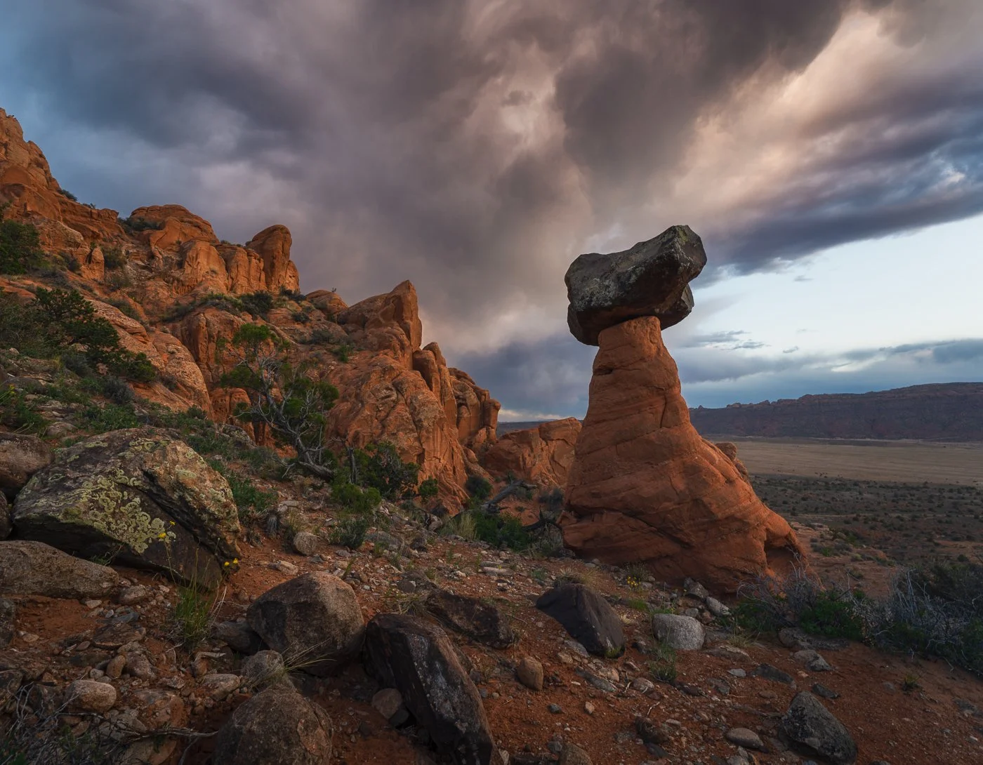 Behind the Image: Pivoting for Perfect Light in the Moab Backcountry