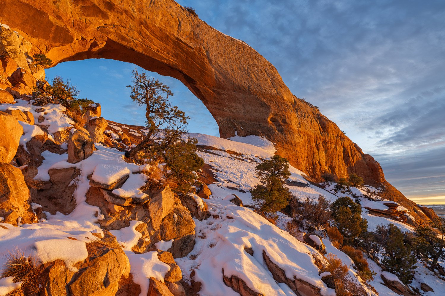 Warm Winter Sunset at Wilson Arch.jpg