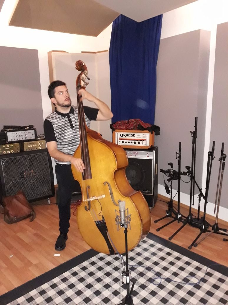  Matching the studio carpet, Germany 