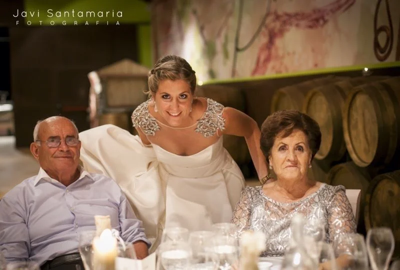 hombrera pedreria plata vestido novia.jpeg
