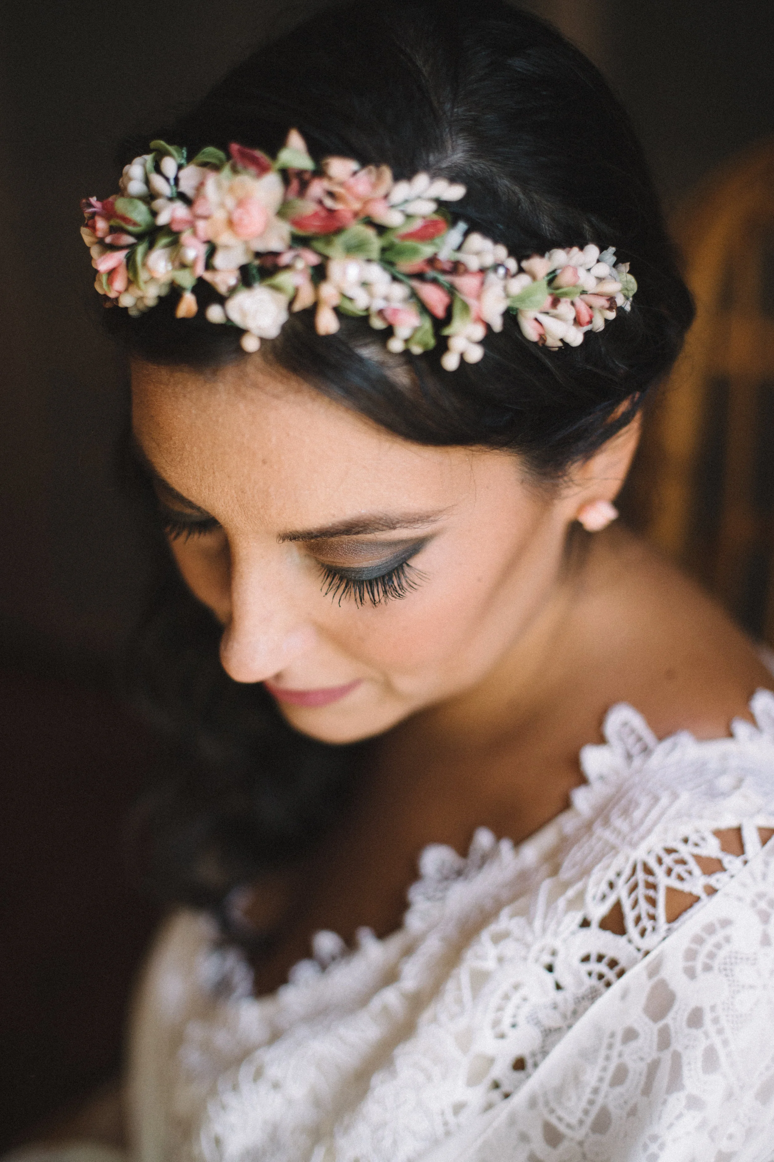 Tocado-novia-diadema-flores-color-boda.jpg