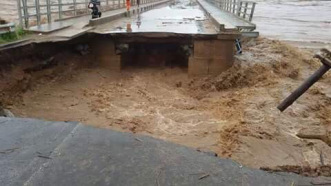 In Malawi, a shot of the Liwonde barrage. Guess we’ll have to take an alternate route to the lake for awhile! (photo via What’sApp)