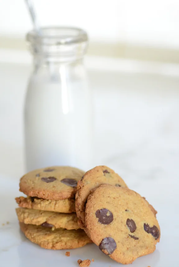 Crispy-Chocolate-Chip-Cookies-6395.jpg