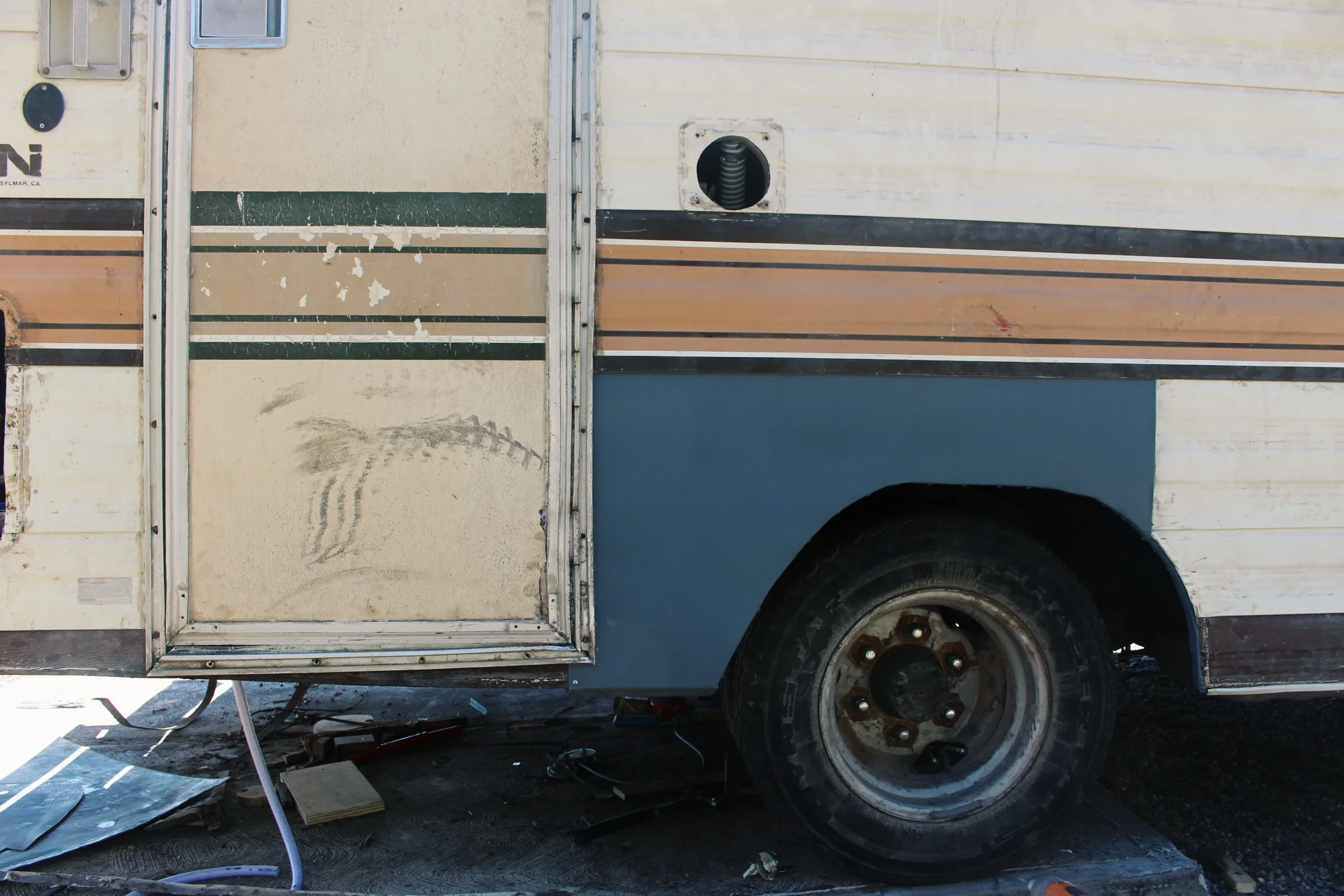 You can still see the tire mark from the other car on the door.