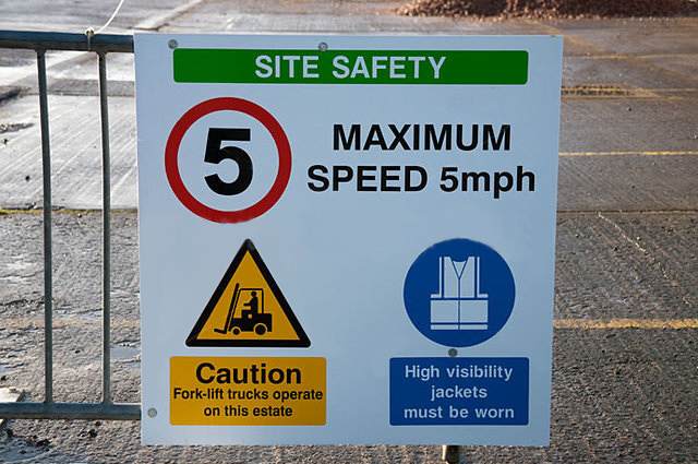 site-safety-PPE-safety-signs.jpg